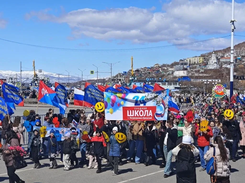 Первомайская колонна работников сферы образования  🌟В этом году одной из самых многочисленных и ярки