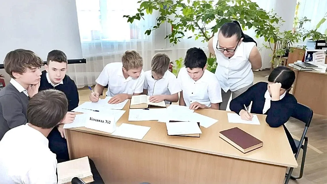 «РОДНИК ХРУСТАЛЬНЫЙ ЯЗЫКА РОДНОГО»: ПУТЕШЕСТВИЕ В МИР СЛОВ ВЛАДИМИРА ДАЛЯ   В читальном зале ЦРБ ста