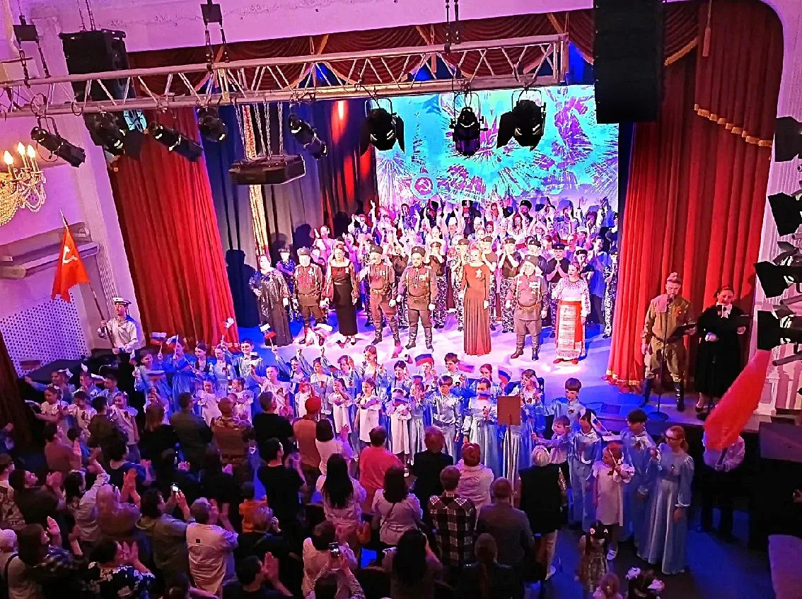 ПРАЗДНИК ВСЕХ НАРОДОВ!   В День Великой Победы на главной сцене Темрюкского района состоялся тематич