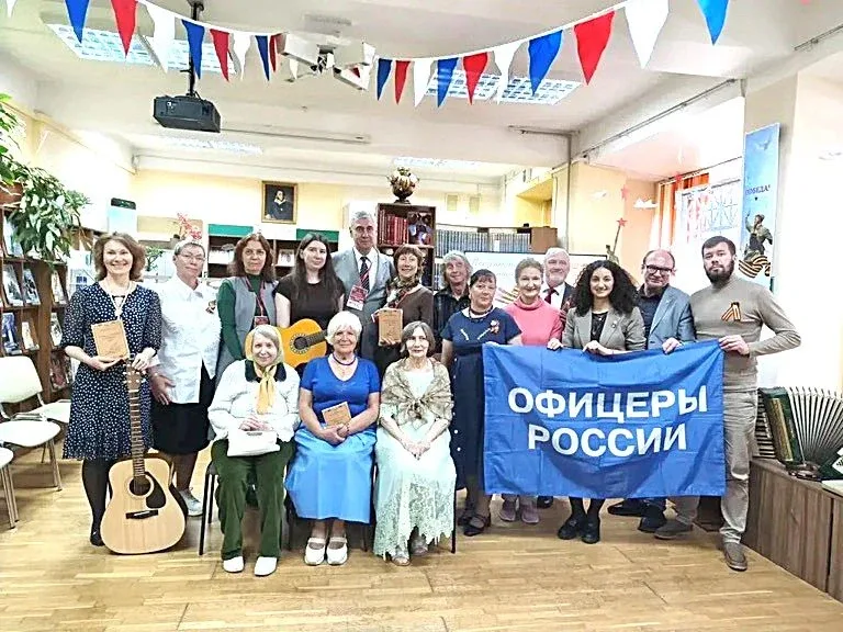 АЛЬМАНАХ ПРЕДСТАВИЛ НОВЫЕ ТАЛАНТЫ   В Центральной библиотеке Адлерского района Сочи прошла презентац
