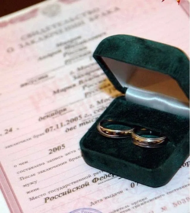 💍Выплаты за юбилеи в браке предложили в Госдуме: сумма будет зависеть от количества прожитых вместе 
