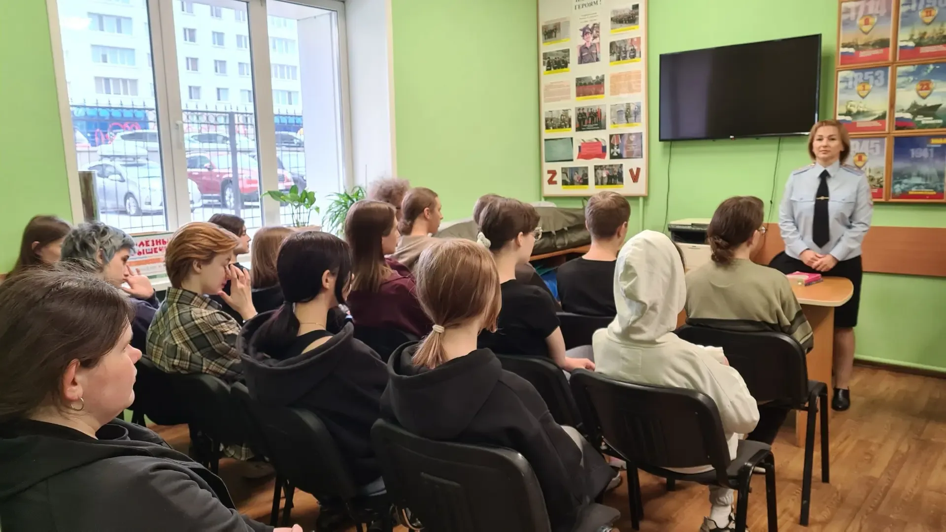 Сотрудниками наркоконтроля проведена профилактическая антинаркотическая встреча с призывниками в рам