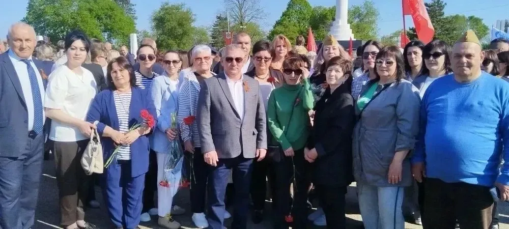 🕯 Низкий поклон и глубокая признательность за Победу нашим уважаемым ветеранам .  В День Великой Поб