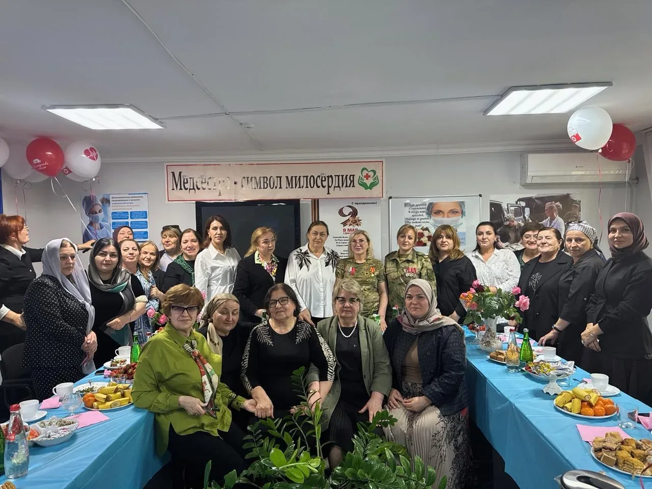 Медсестер-участниц СВО чествовали в Дагестанском медучилище повышения квалификации работников со сре