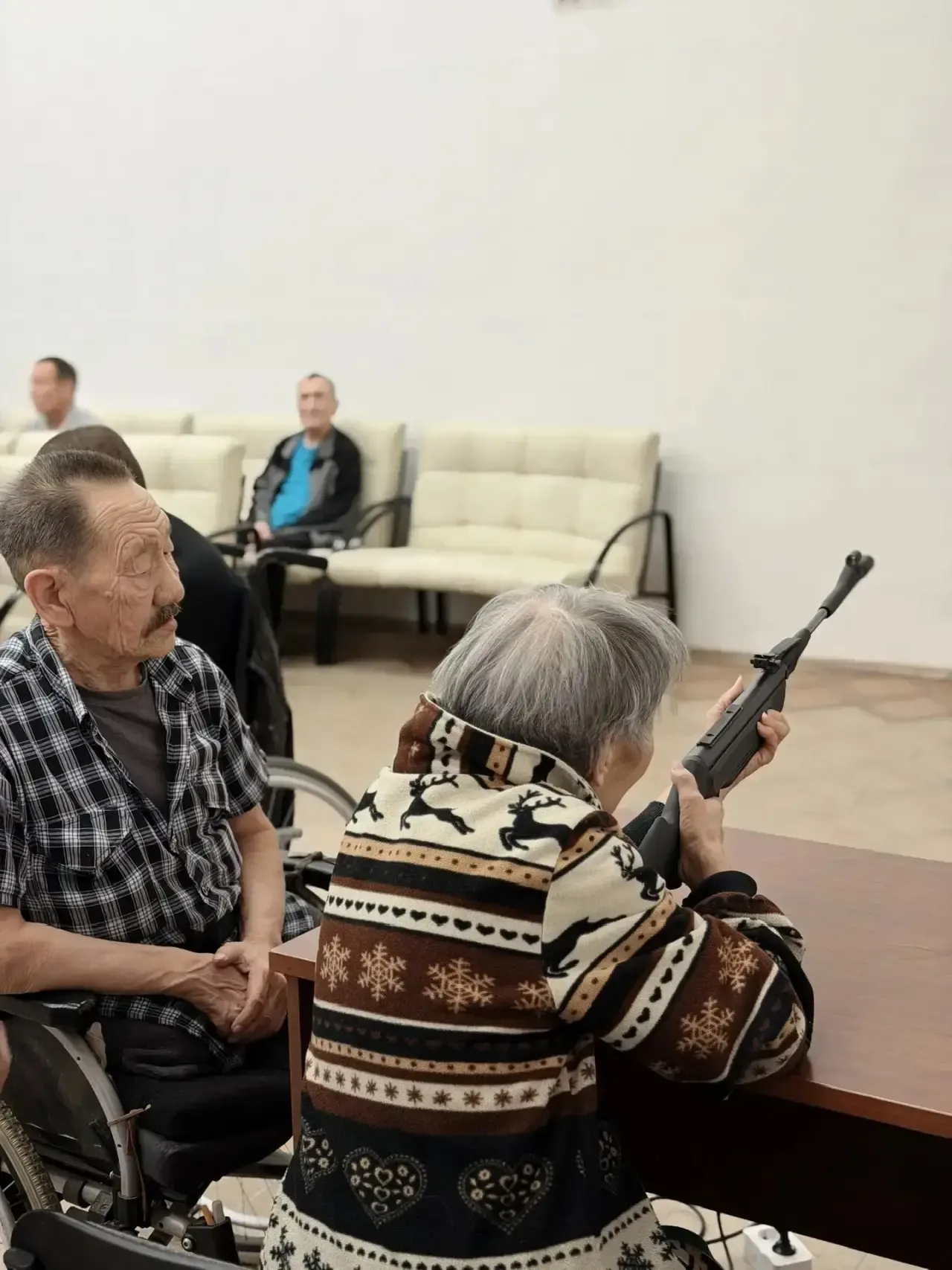 💥 ГТО - для всех!  Вчера, 19 мая, в День пионерии, в Республиканском доме-интернате для престарелых 