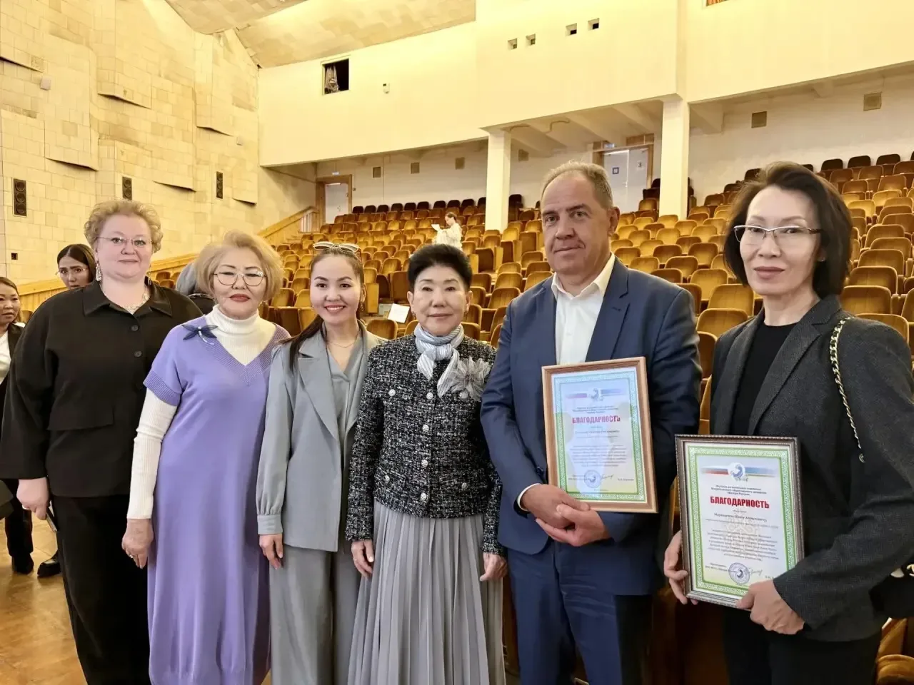 😍 В Якутске состоялся выпускной школы «Кыыс Куо»  16 мая в Дворце детского творчества Якутска прошёл