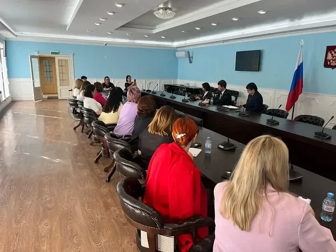 Бизнес с семейным смыслом: в Туле обсудили проекты для родителей и детей ❤️  В Правительстве Тульско