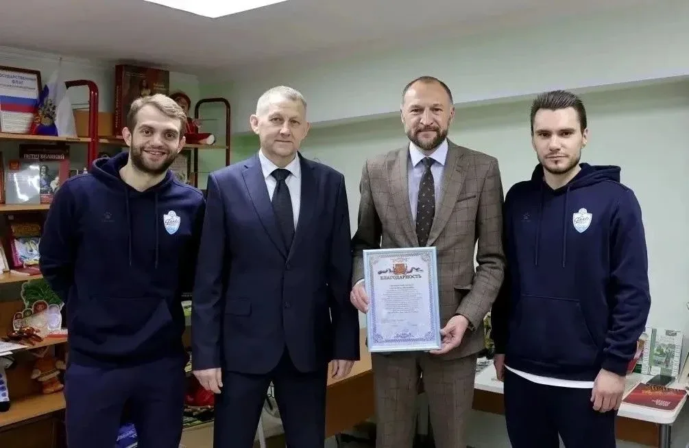 🎉 Завершилась акция «Слышим сердцем»!  На одном из матчей между сургутским мини-футбольным клубом «Ф