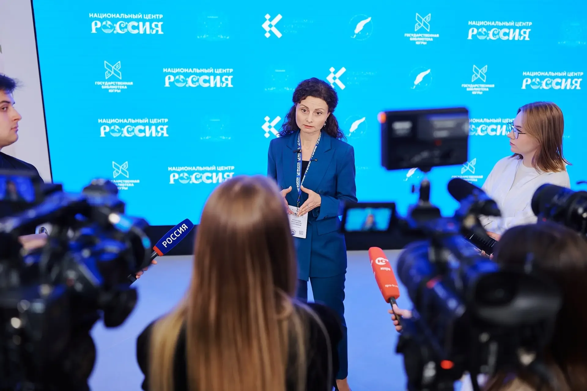 Литература – это наша память, зеркало настоящего и образ будущего   В Ханты-Мансийске стартовал IV Ф