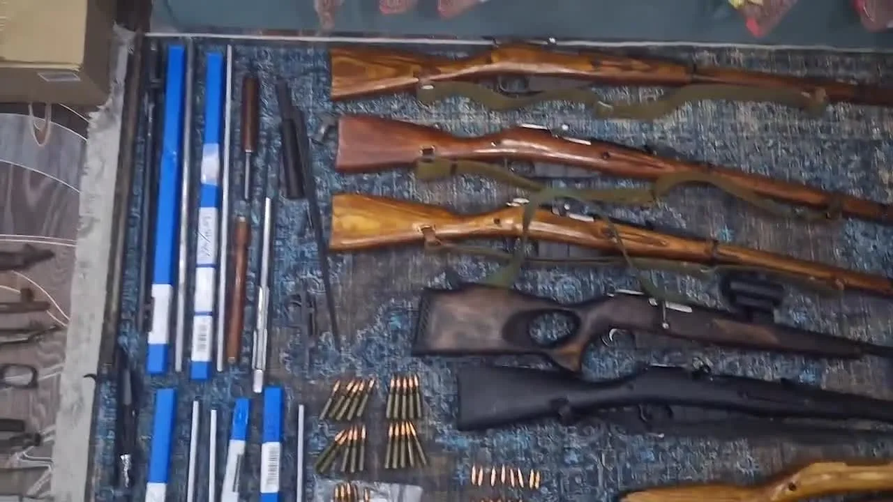⚡️ОПЕРАЦИЯ ПО ЗАДЕРЖАНИЮ НЕЗАКОННЫХ ОРУЖЕЙНИКОВ   🔹В результате совместной операции ФСБ, МВД и Росгв