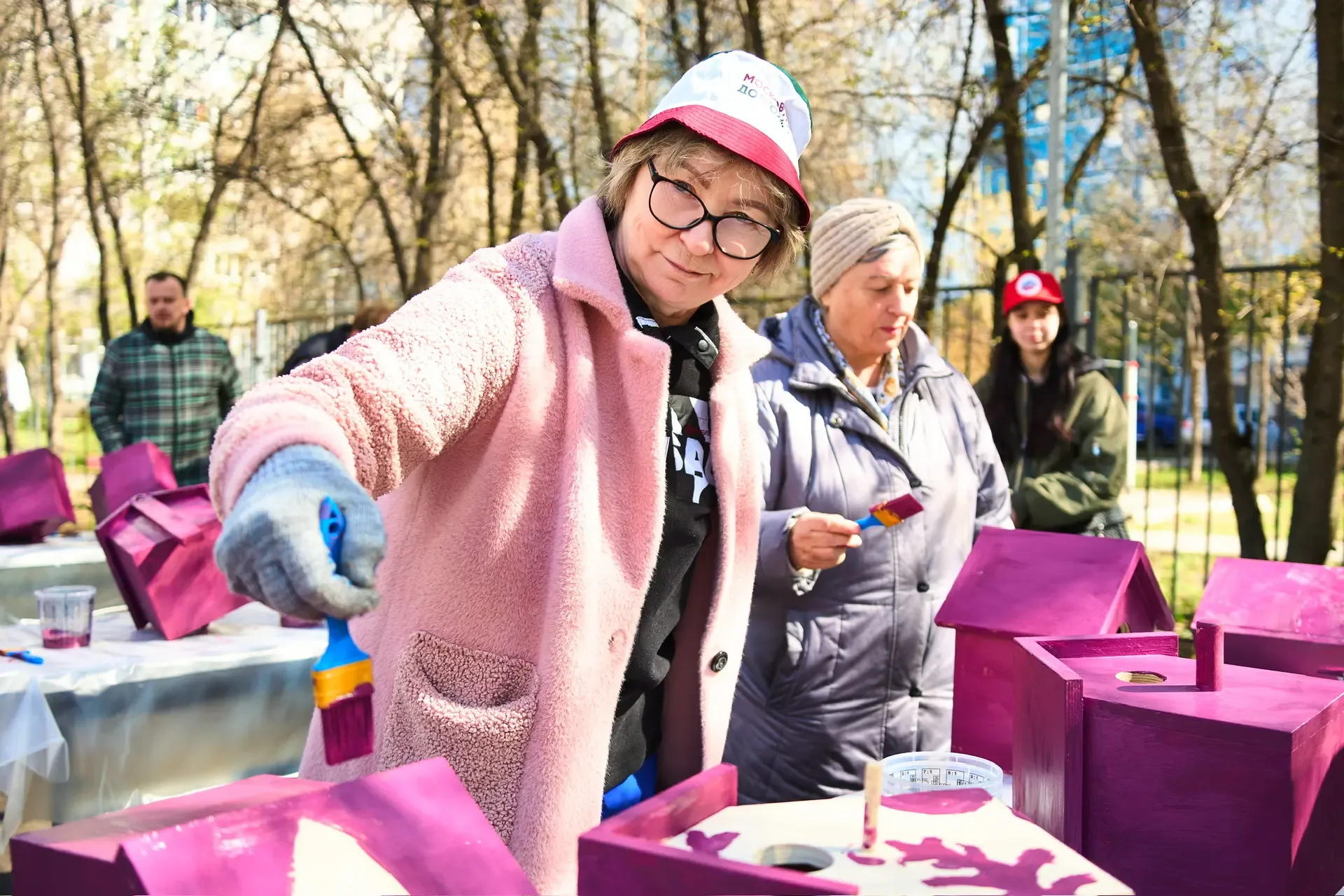 Апрельский снег за окном растопят теплые кадры с «Субботника поколений»   Мероприятие объединило бол