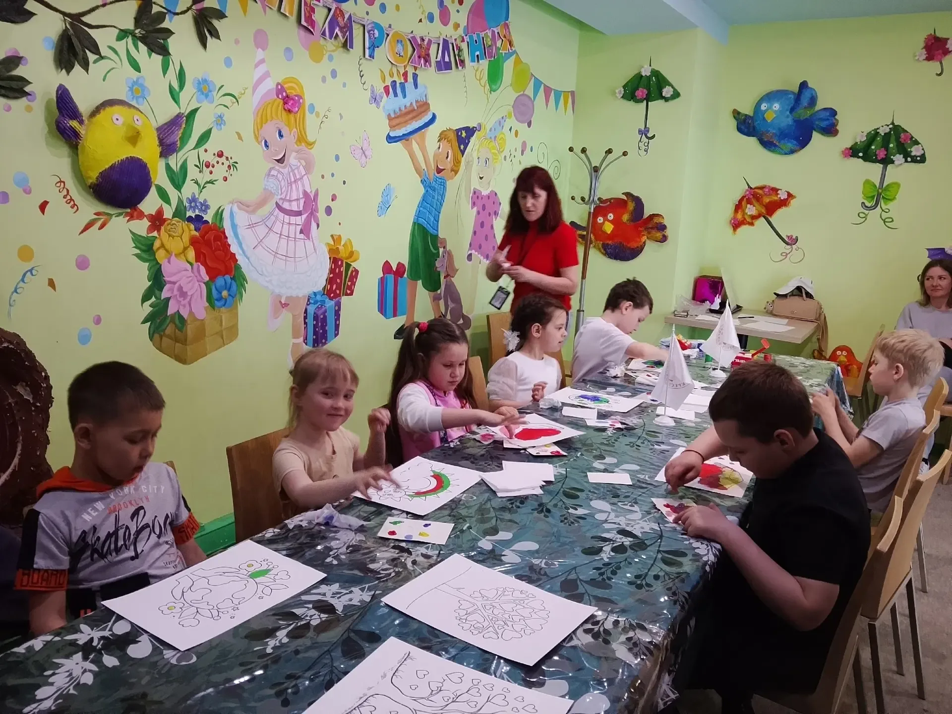«Я тоже здесь!»  🎨В парке развлечений «Гриннландия» сотрудники Белгородского регионального отделения