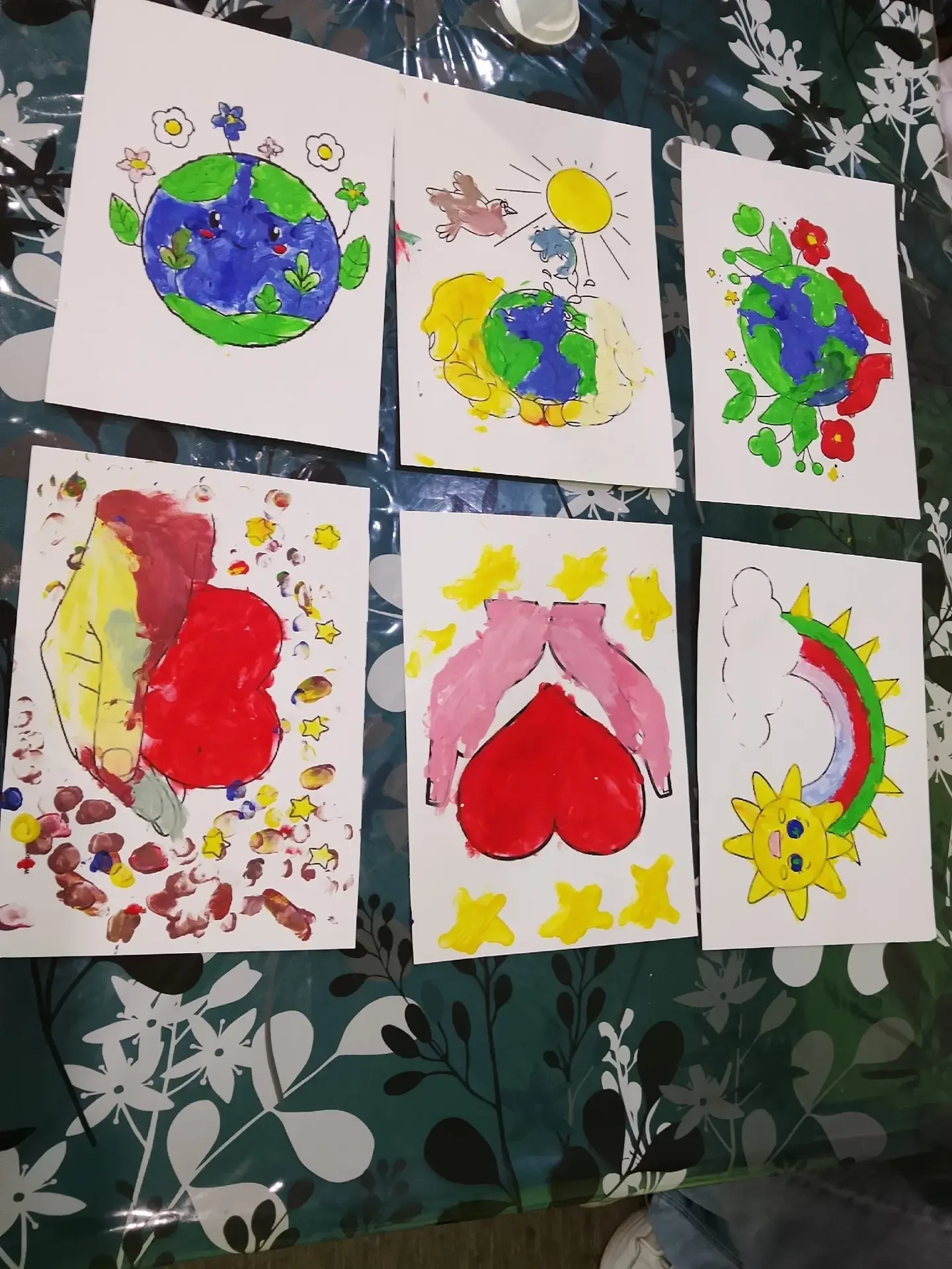 «Я тоже здесь!»  🎨В парке развлечений «Гриннландия» сотрудники Белгородского регионального отделения