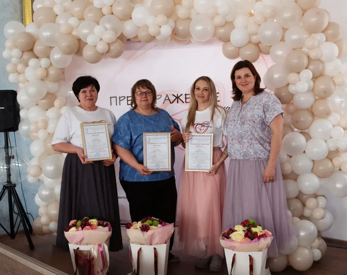 💃🕺Представьте: старинный зал, плавные звуки вальса, мальчики галантно подают руку девочкам… И кажетс