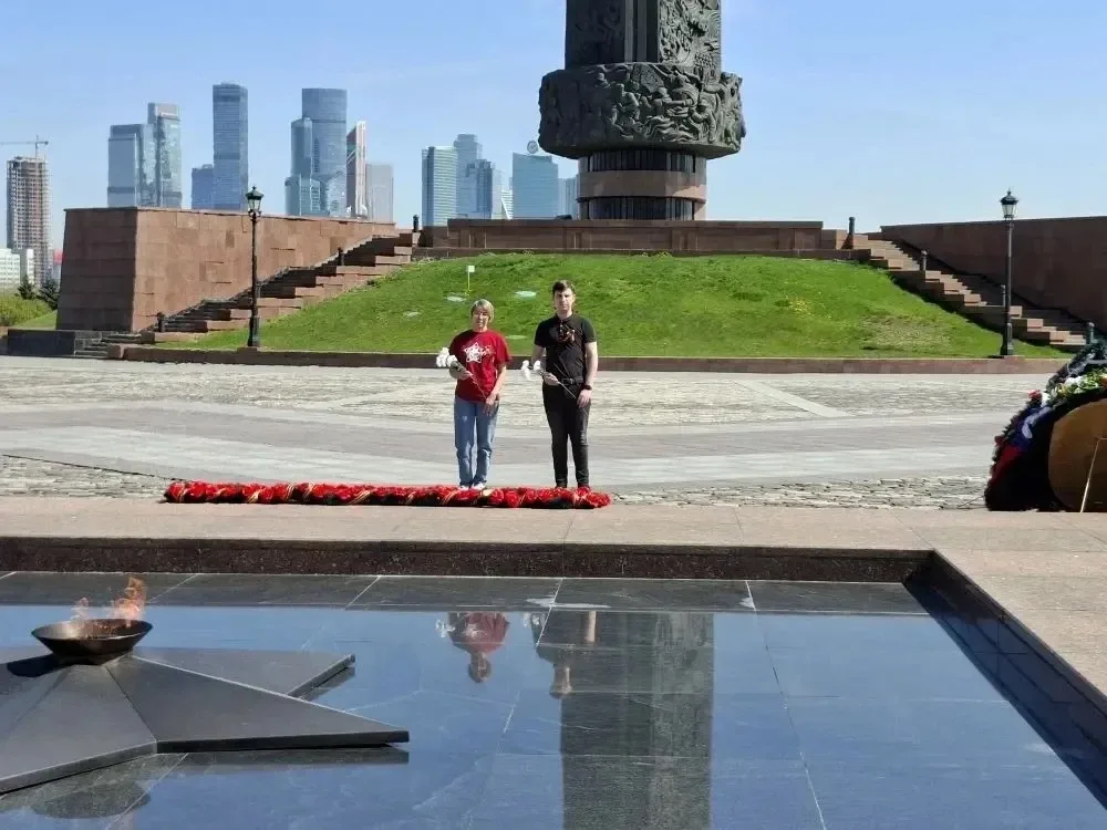 В преддверии Дня Победы сотрудник Департамента Василий Литвиненко в составе делегации от Чукотского 