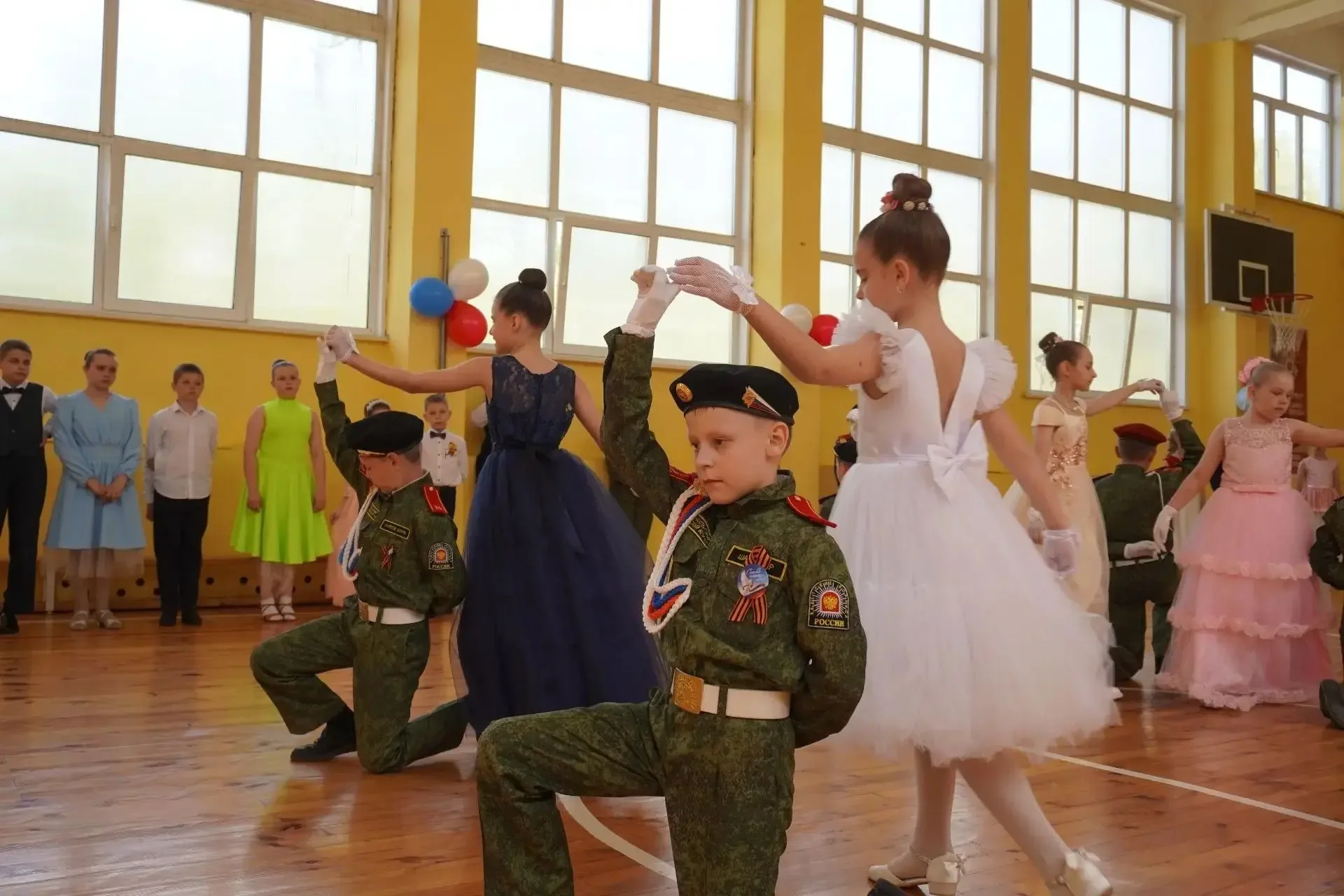 #ШкольныеНовости  💃 В Барнауле впервые прошел кадетский бал на городском уровне  💃 5 мая на базе Бар