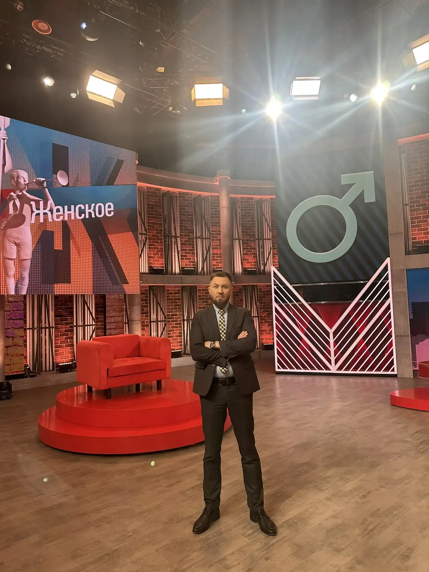 Принял участие в качестве эксперта в съемках передачи «Мужское/Женское» на Первом канале