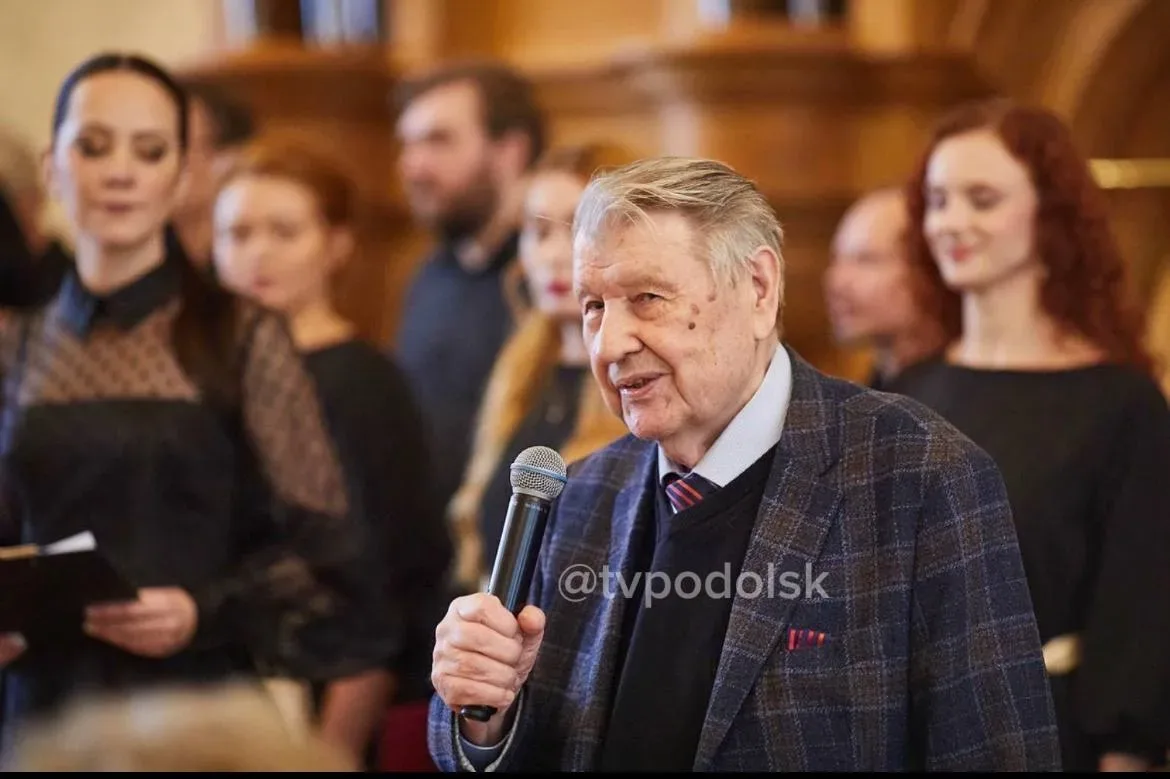 Сегодня 90-летний юбилей отмечает наш земляк, Народный артист России Владислав Агафонников!   🎹 Влад