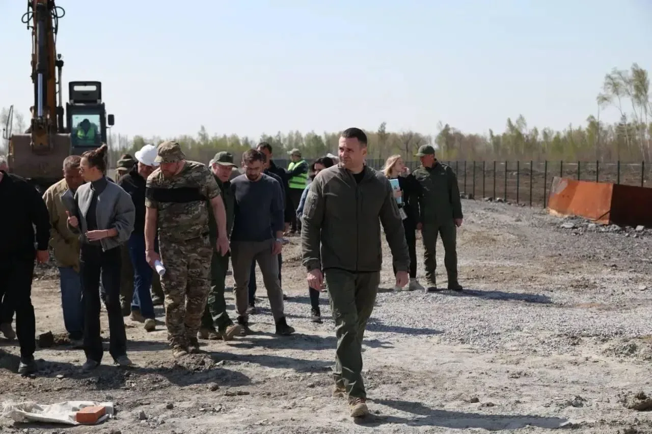 🏗 Демешин проверил ход строительства полигона для военно-патриотической подготовки молодёжи  В Хабар