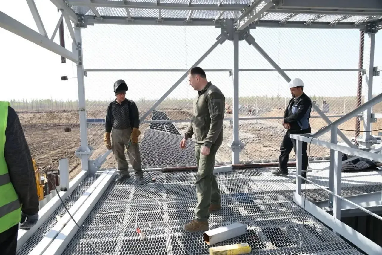🏗 Демешин проверил ход строительства полигона для военно-патриотической подготовки молодёжи  В Хабар