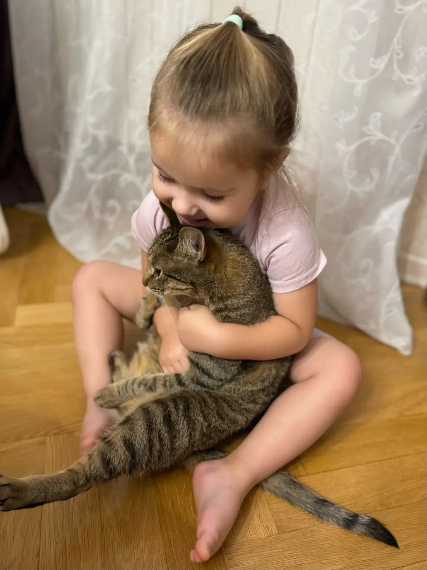Мои дети растут с животными🐈🐕  У нас дома живет мопс Эмми, ей почти 10 лет. А еще кот Сиджей, ему ск