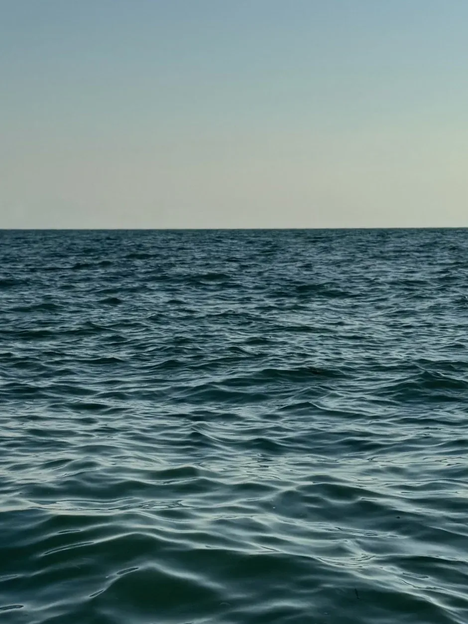 Вчера мы купили Варе билет в Грузию🌊  Поедет она туда с моей мамой. Хочу, чтобы она побывала на море