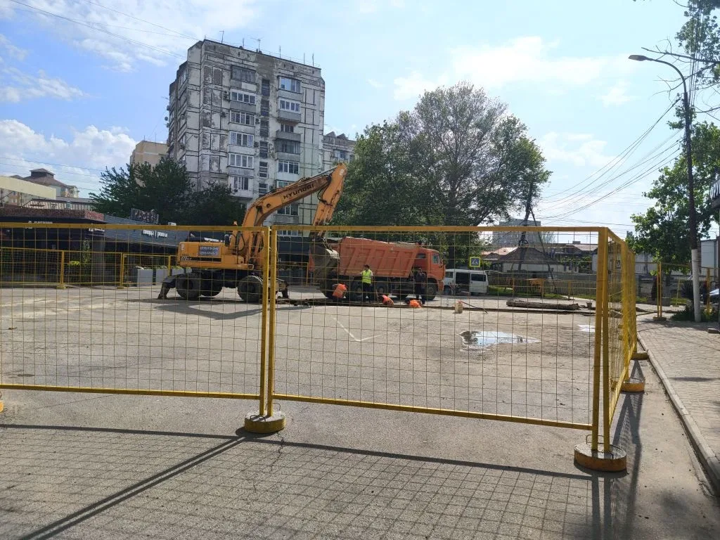❗Сегодня начала действовать временная схема дорожного движения в районе участка улицы Ленина, закрыт