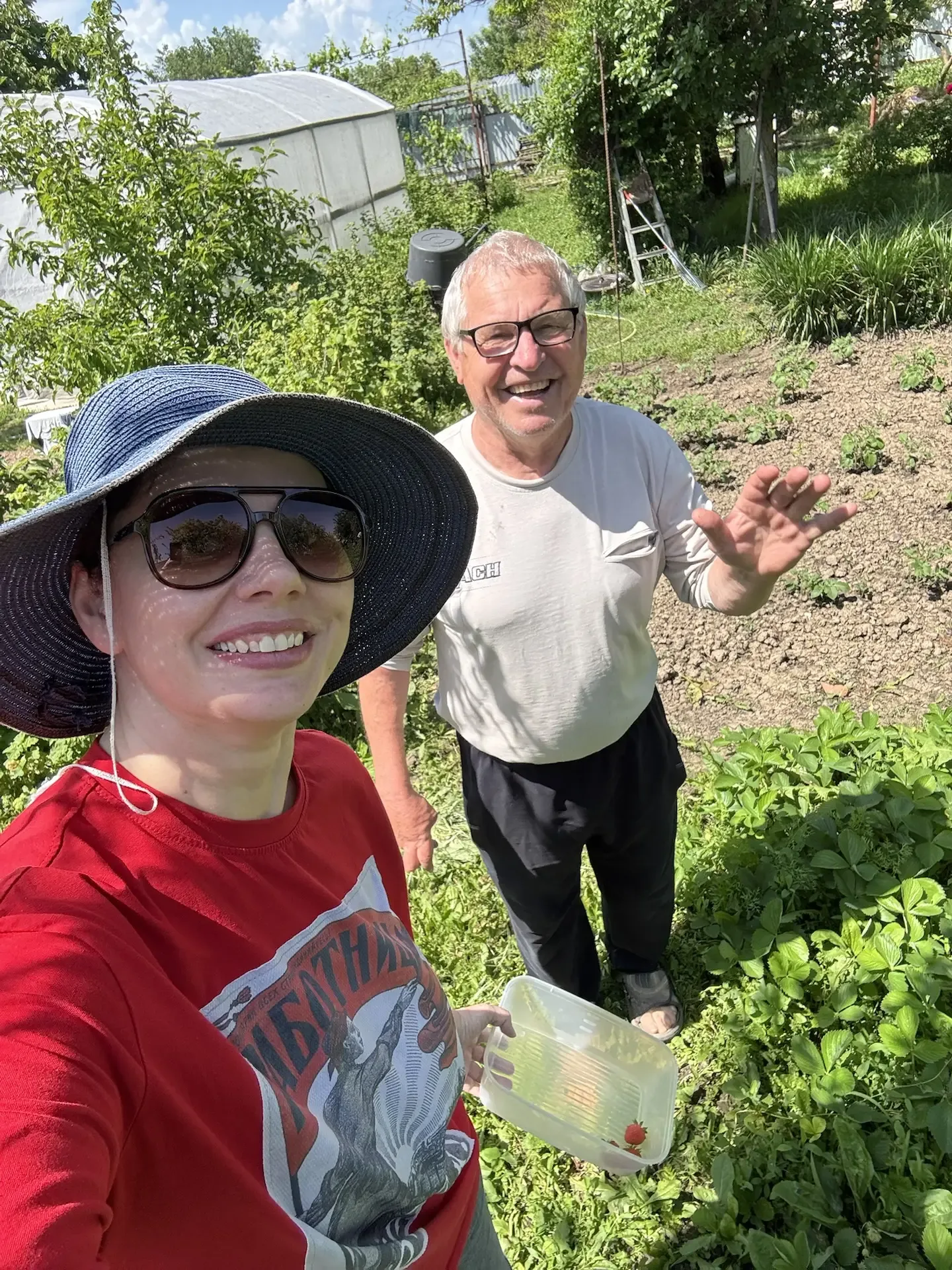 Всем привет от папы. Он сомневался во мне 😃 что приеду. Ишь какой…