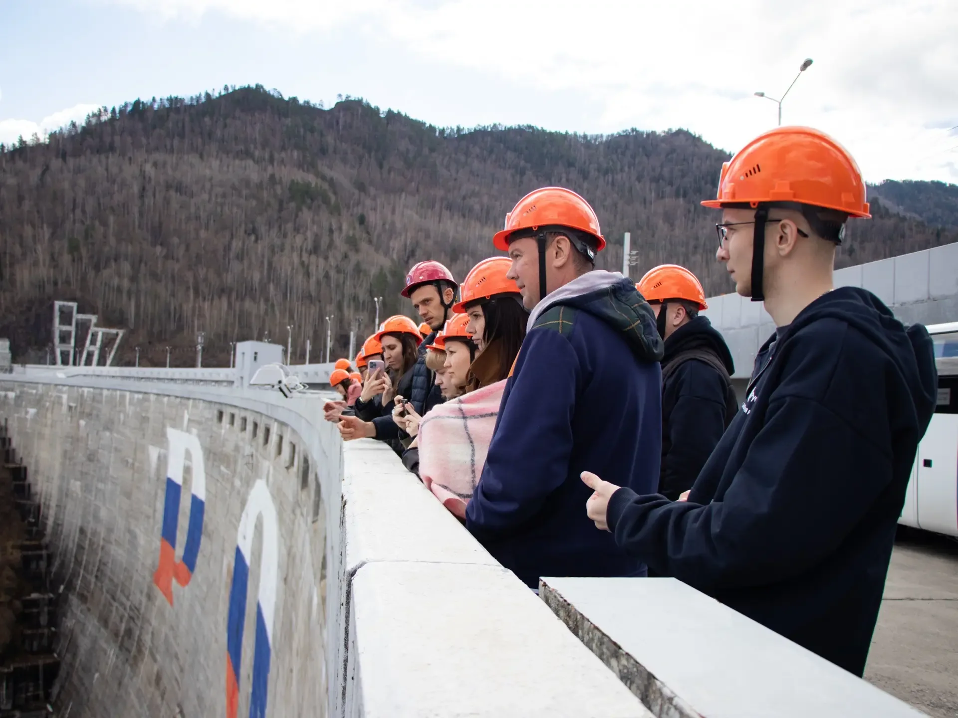 🏆 РусГидро подвело итоги ежегодного студенческого конкурса «Энергия развития». Финал прошёл в п. Чер