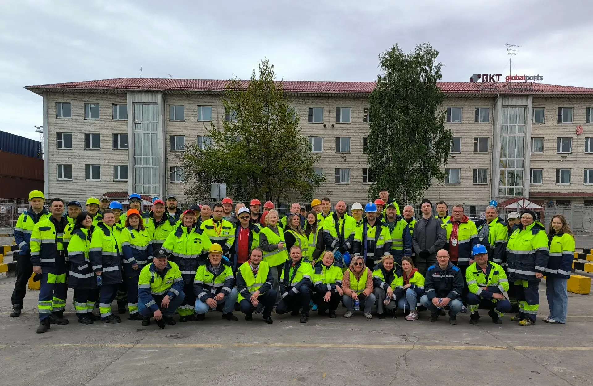Ударные субботники на Балтике и Дальнем Востоке  📍 Сотрудники Глобал Портс на пару часов оставили ра