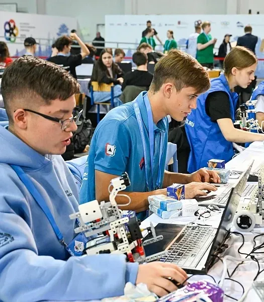 Более 4 тыс. школьников завоевали призы на всероссийской олимпиаде  🎓 В этом году Всероссийская олим