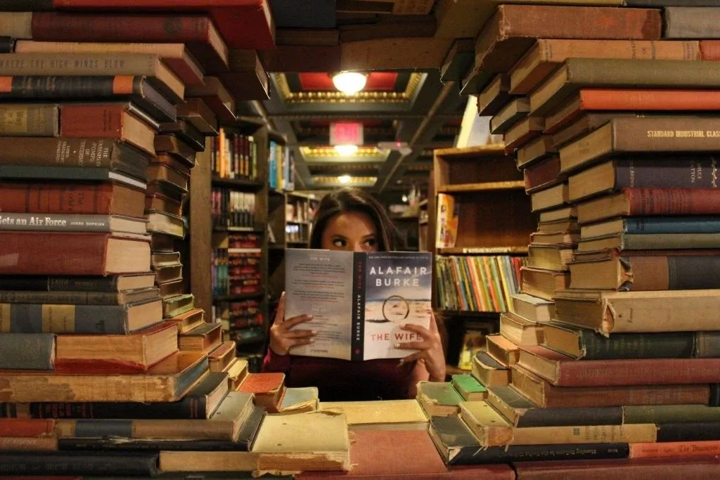 В Новосибирске хотят читать: классный фестиваль «Новая книга».  🗓с 21 мая по 1 июня на «Гастрокорте»