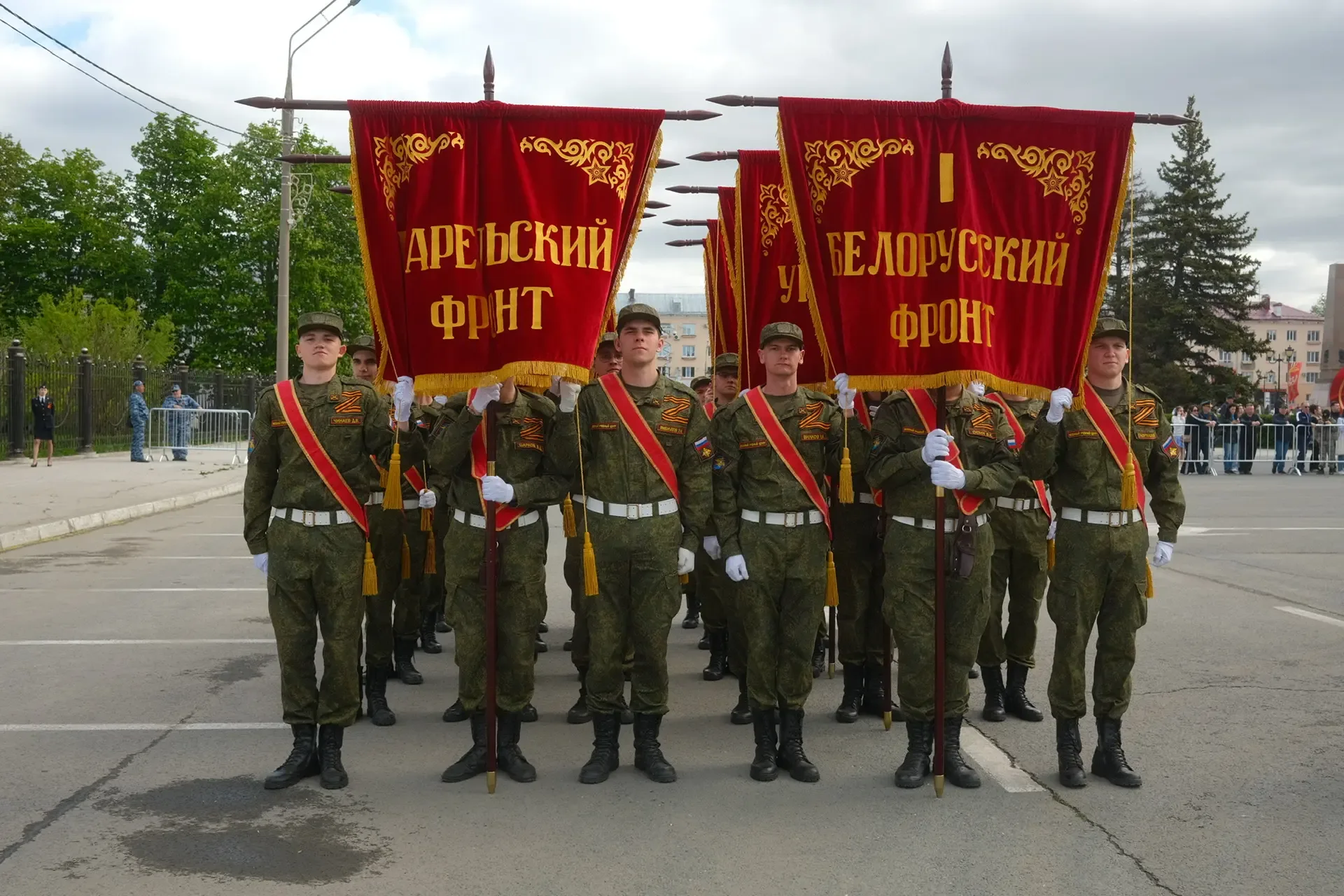 Дорогие тольяттинцы! Сегодня мы отмечаем самый главный праздник нашей страны — День Великой Победы! 