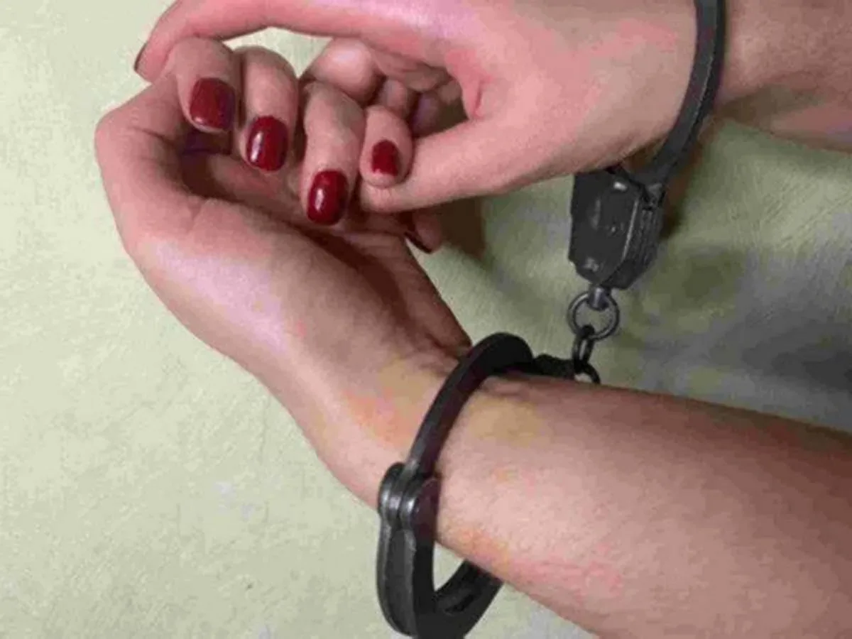 В Шахтинском городском суде вынесли приговор 26-летней девушке, похитившей 100 тысяч рублей.  Престу
