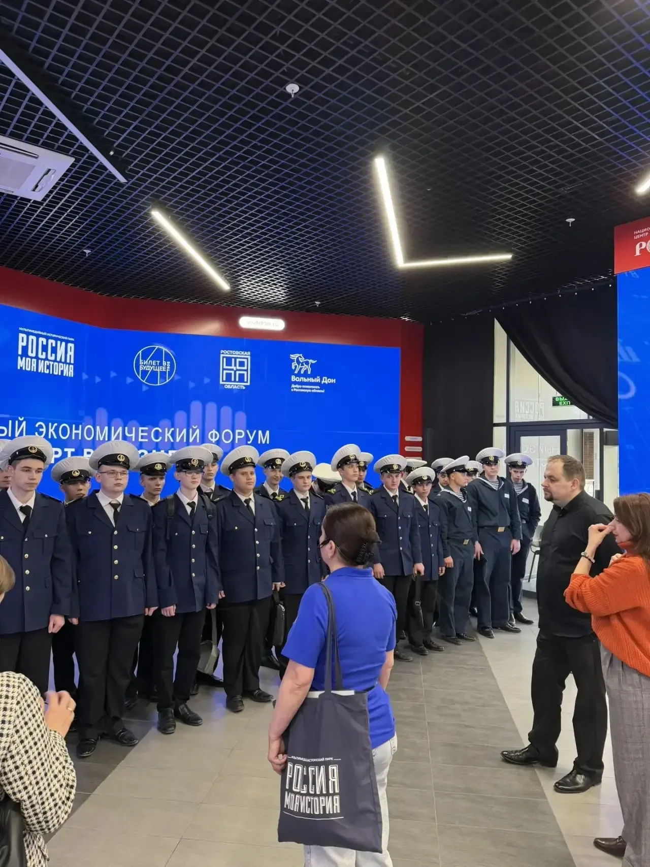 📍 Курсанты МПК ХГМА в историческом путешествии  Курсанты Морского профессионального колледжа ХГМА по