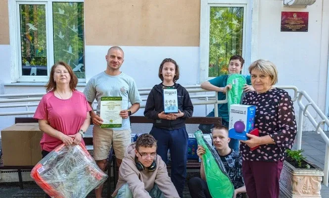 Сверхмарафонец из Карелии подарил спортинвентарь двум интернатам  Алексей Самуков помог интернатам №