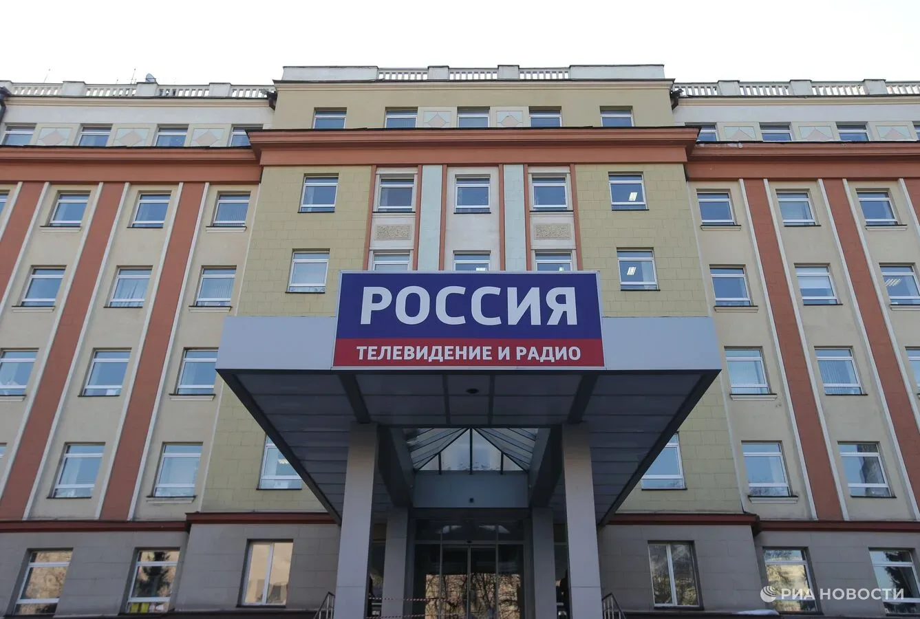 🌟 Ровно 35 лет, 13 мая 1991 года, в эфир вышла первая программа «Вести» (с заставкой, которую все по