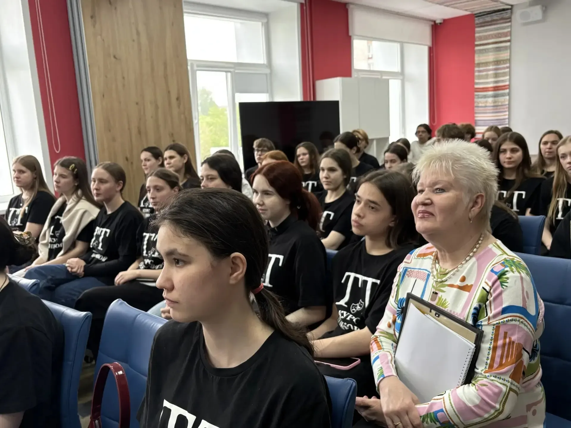 О внедрении искусственного интеллекта в киноиндустрию сегодня говорили во Владимирском колледже куль