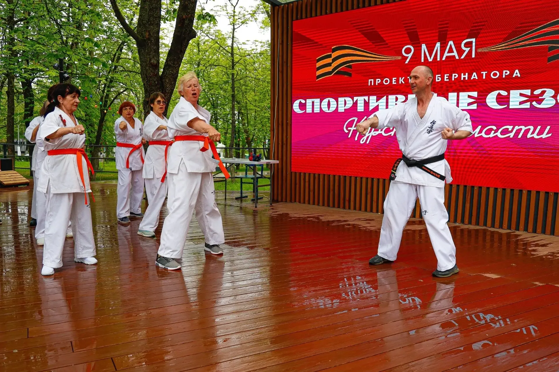 ✨В День Победы в парке Пионеров состоялась праздничная программа «Спортивных сезонов Курской области