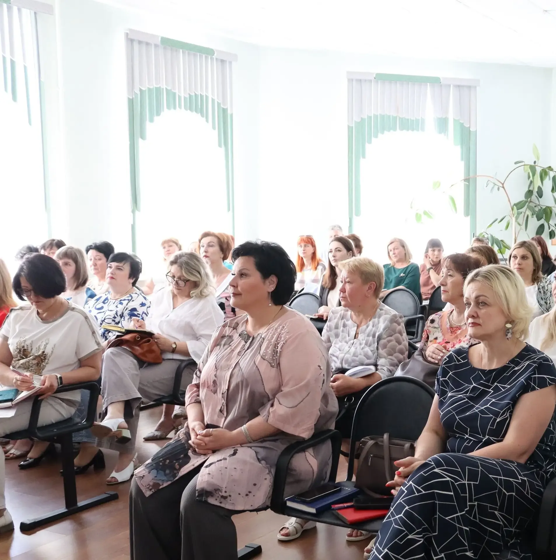 ✅На базе социально-реабилитационного центра «Ресурс» прошло совещание с участием руководителей орган