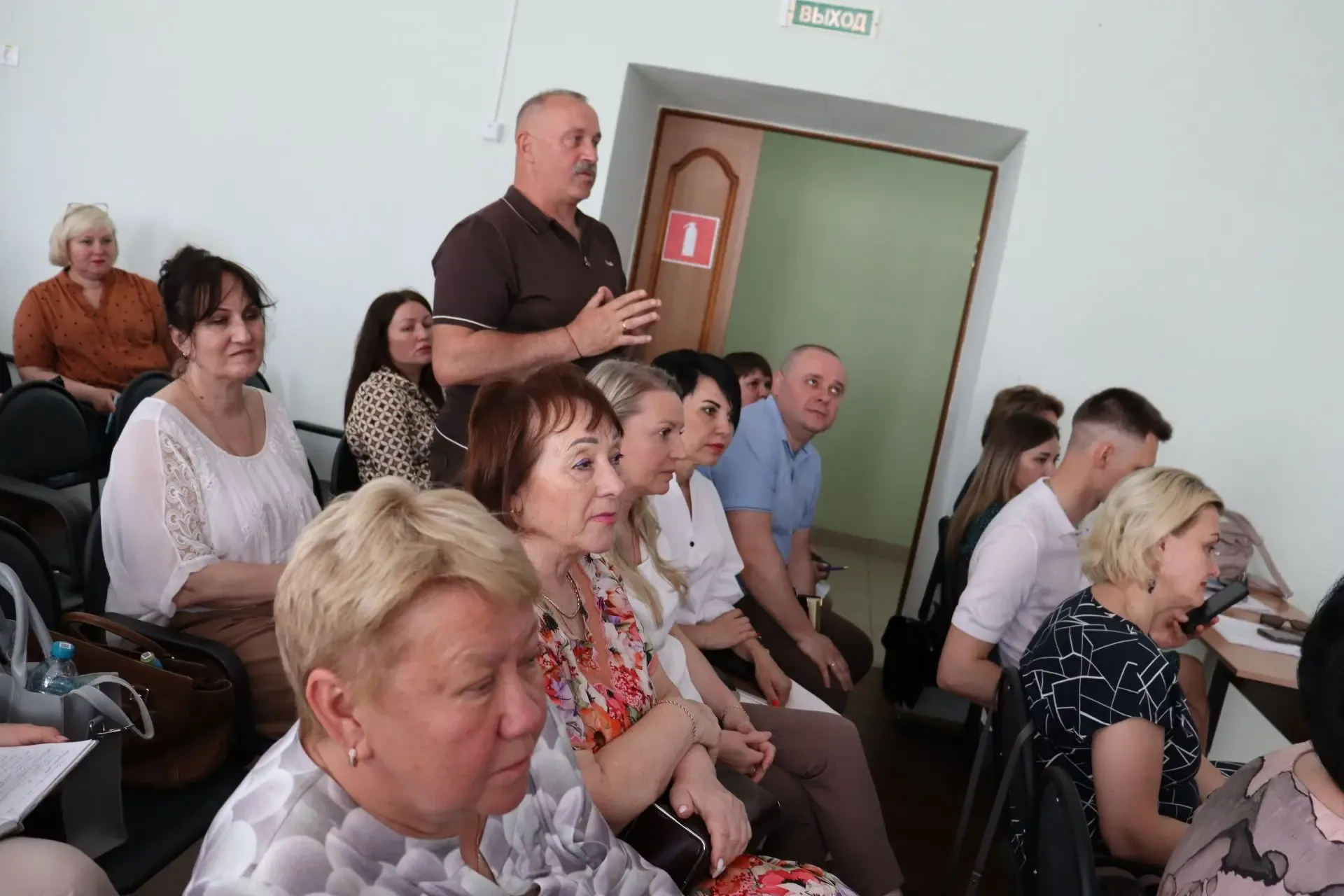 ✅На базе социально-реабилитационного центра «Ресурс» прошло совещание с участием руководителей орган