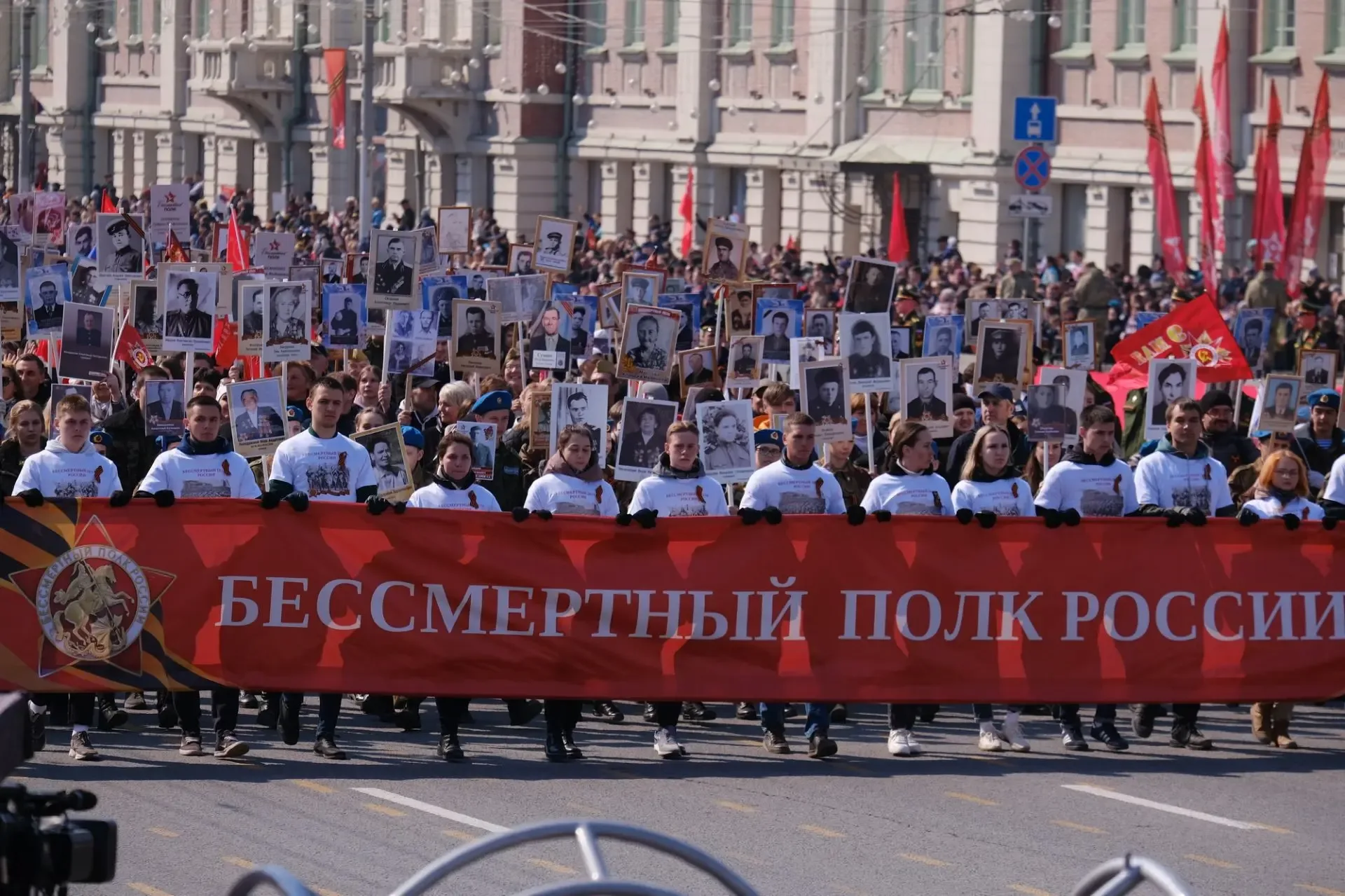 «Бессмертный полк онлайн» объединит страну в едином строю памяти  Сегодня в 12:00 по местному времен