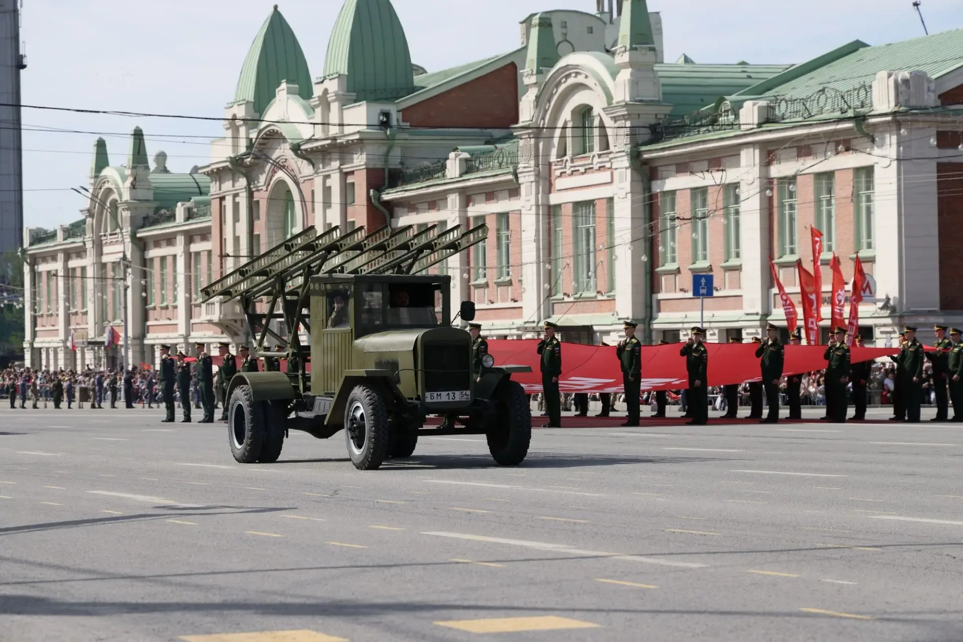 Новосибирская область провела День Победы в атмосфере единства и памяти  Новосибирская область отмет