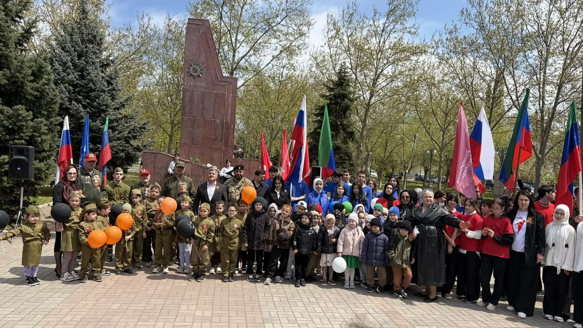 В преддверии 9 Мая воспитанники и сотрудники Реабилитационного центра г. Избербаш присоединились к В