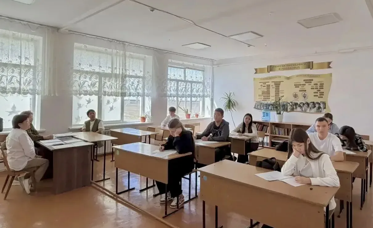 В Республике Калмыкия подвели итоги регионального мониторинга качества знаний по родным языкам среди