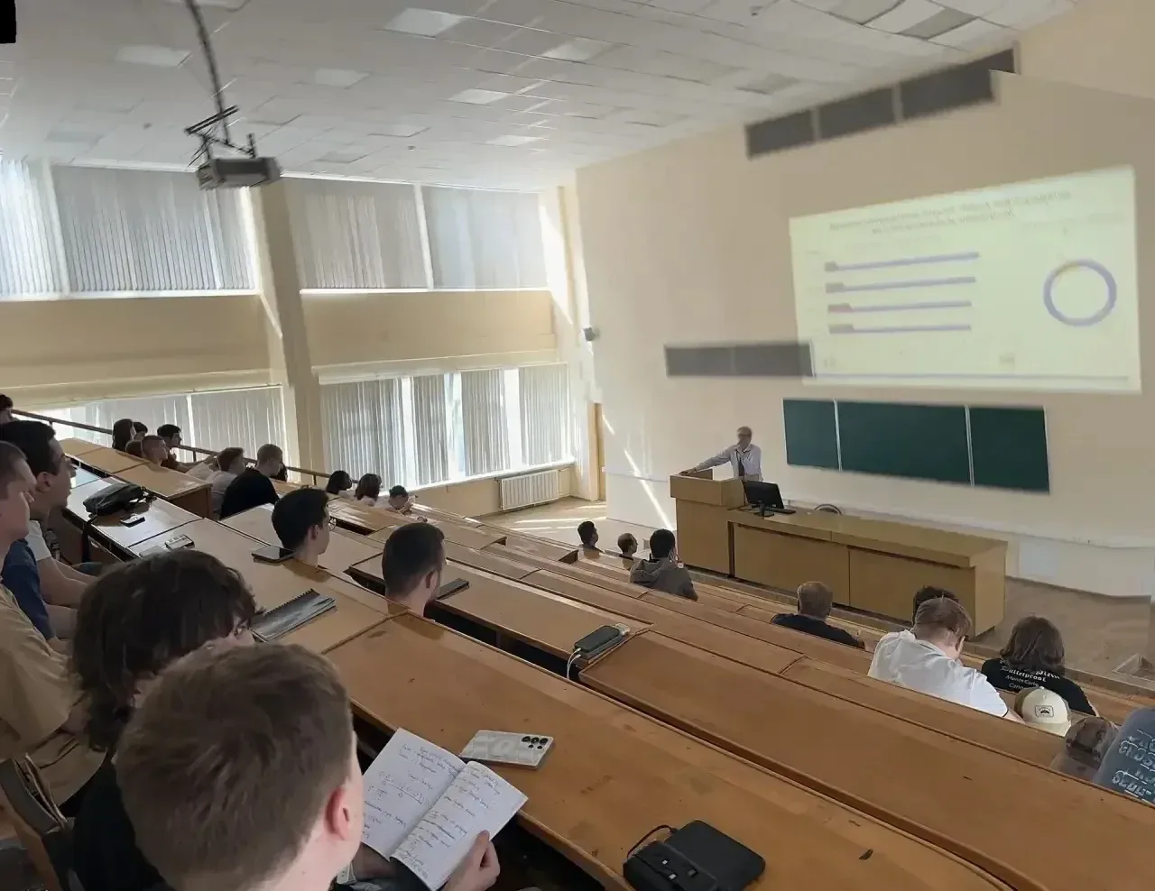 💫 Цифровизация перевозок опасных грузов: открытая лекция в МАДИ  🗓️ В МАДИ прошла открытая лекция, п