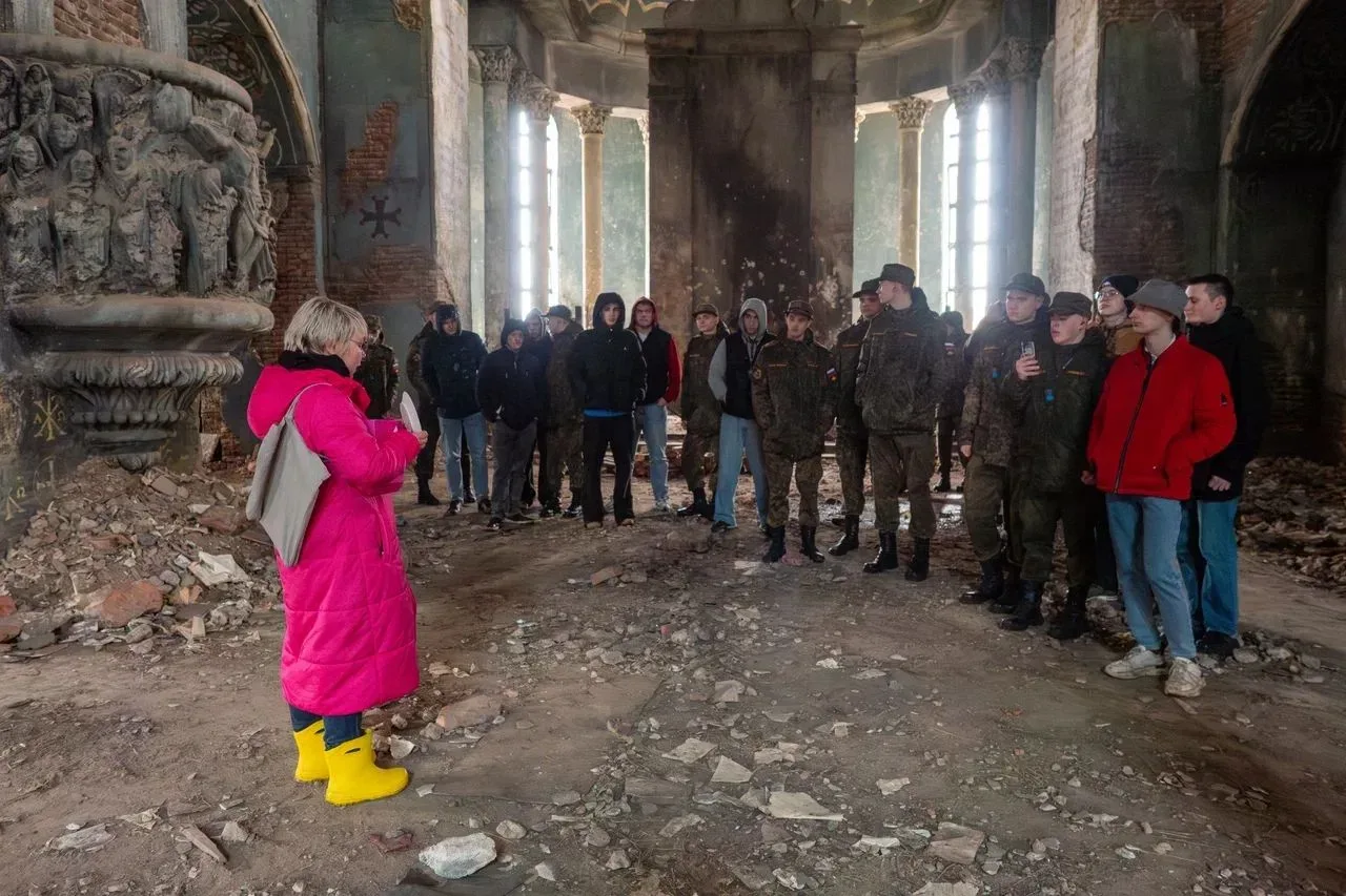 В Кинопарке «Москино» оживает история: патриотическое мероприятие для студентов МАДИ 🎬🇷🇺  Студенты М