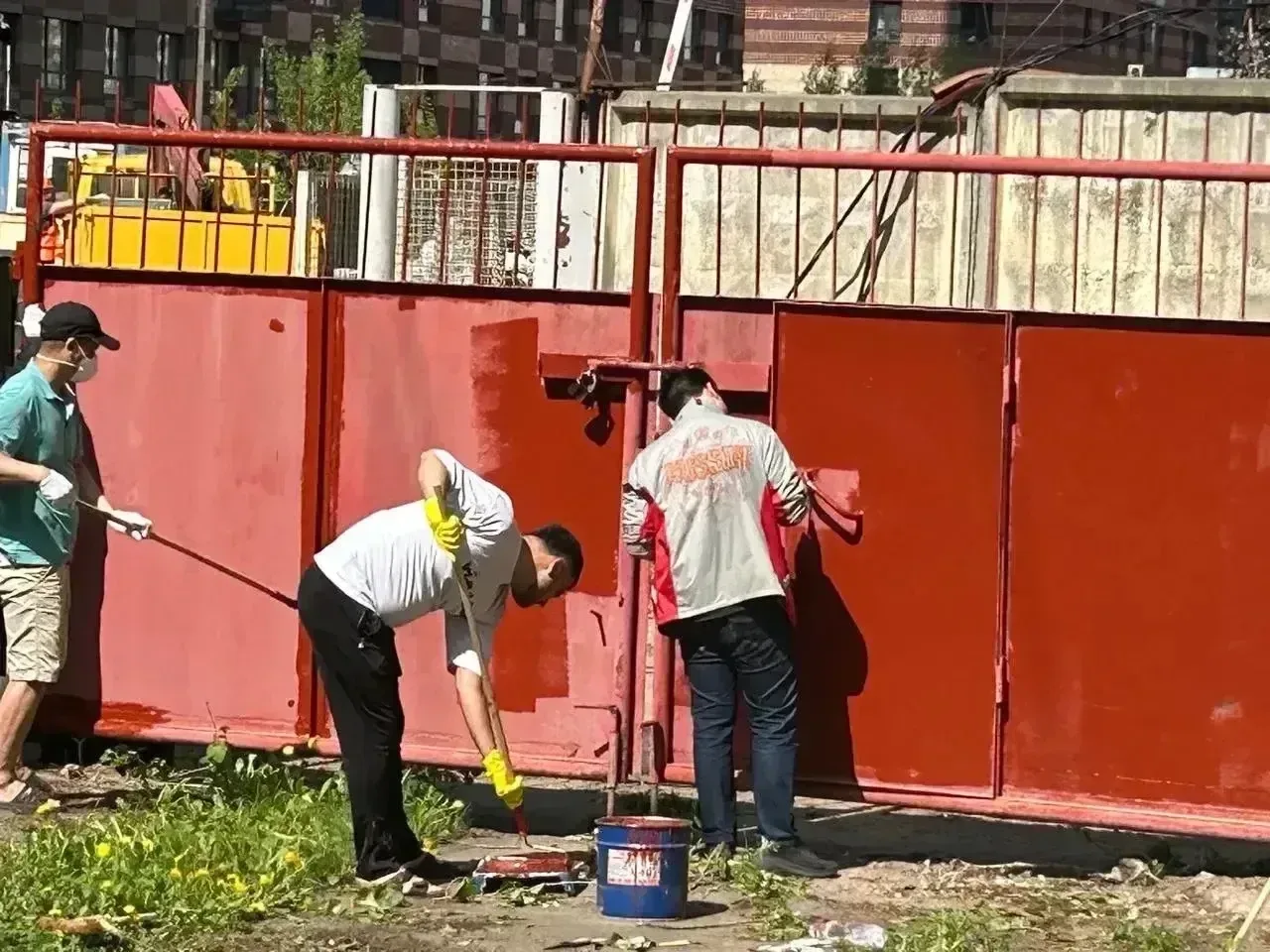 🌿 Весенний студенческий субботник в МАДИ 🌿  На территории студенческого городка 16 мая прошёл традиц