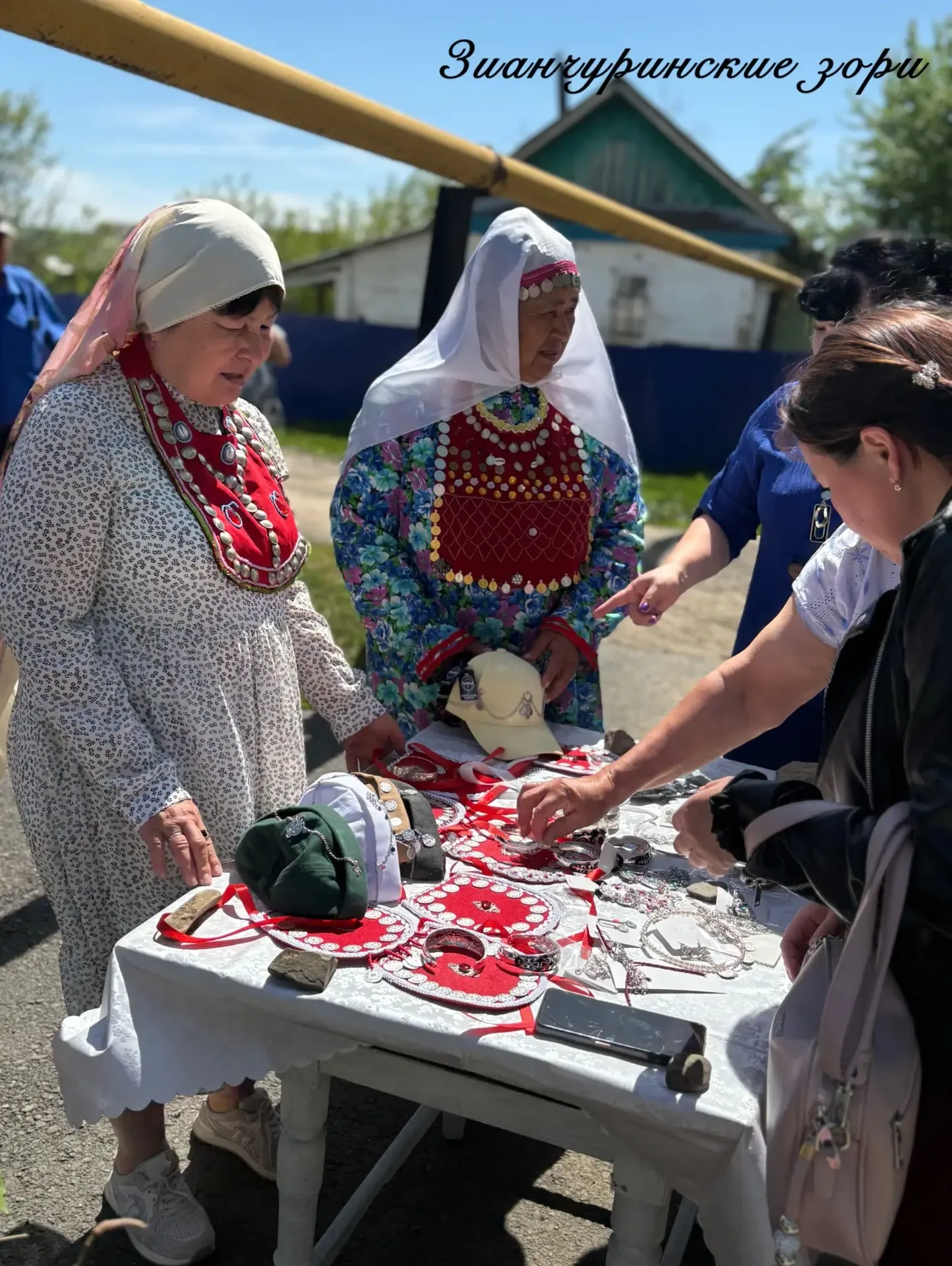 Сегодня в СДК деревни Бурангулово проходит брендовое мероприятие - «Путешествие в мир лекарственных 