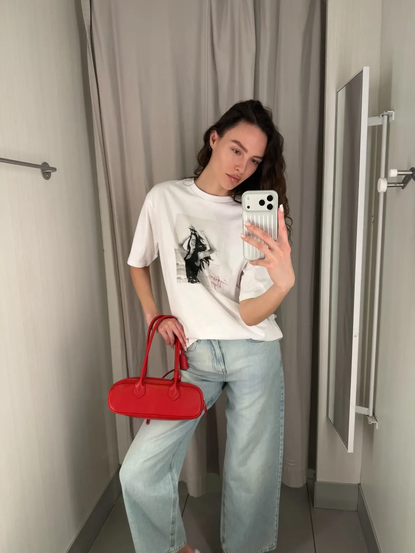 Новая коллекция в Gloria Jeans как глоток свежего воздуха!🌟 Хотелось на лето лёгких тканей и ярких к